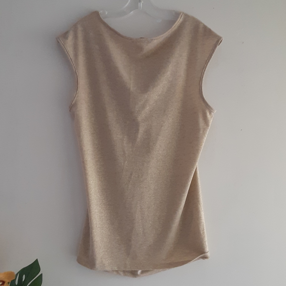 White House Black Market WHBM Sleeveless Gold Metallic Holiday Christmas Top EUC - Picture 2 of 11